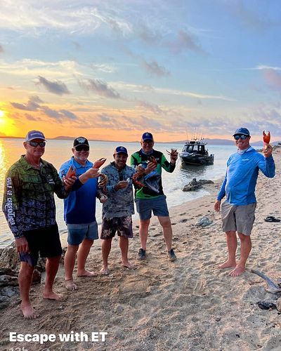 Fresh mud crab 🦀 on the beach with good mates after a big day filming and fishing can’t beat it.  #yum #mudcrab #lifestooshor...