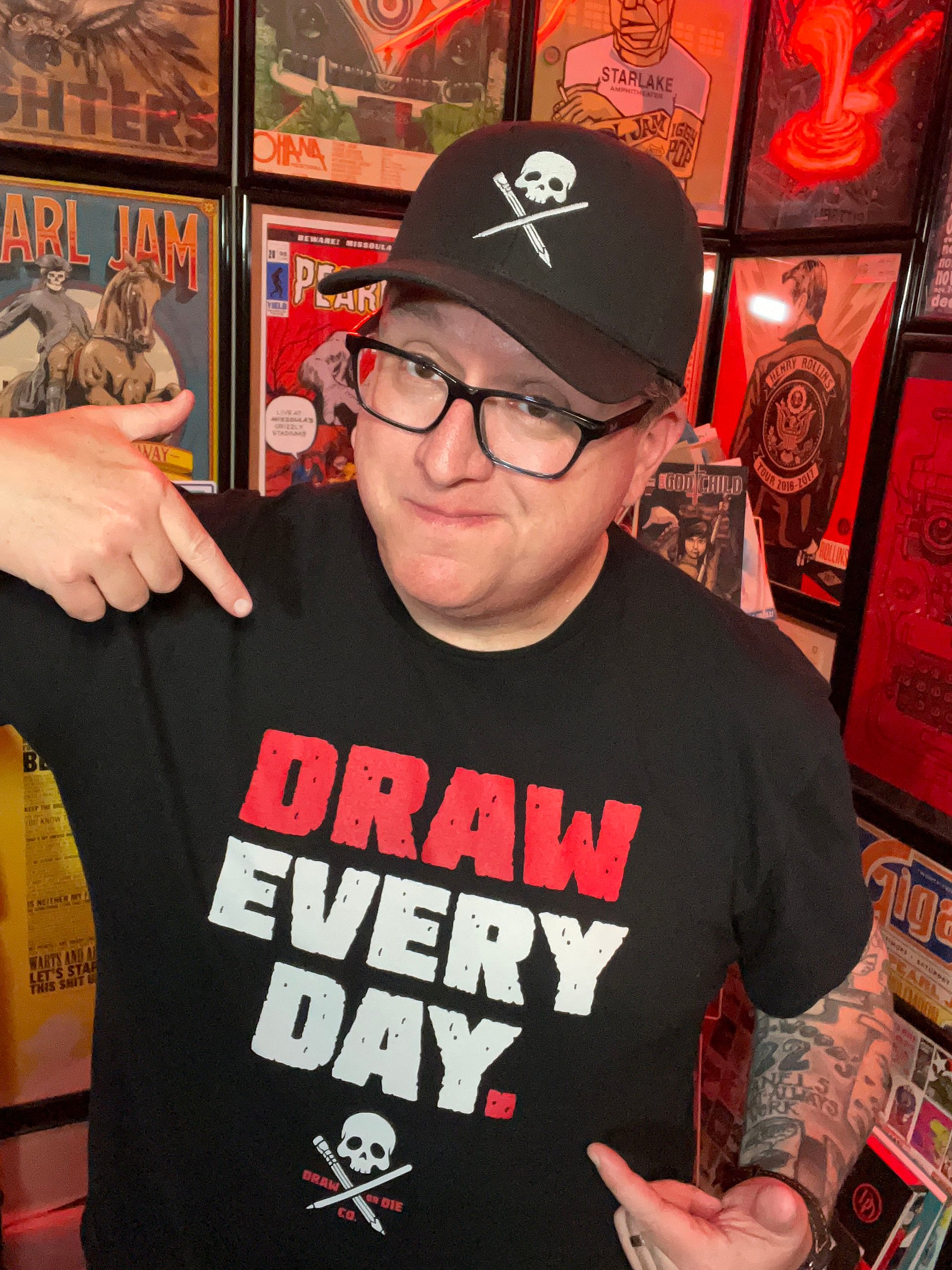 DRAW EVERY DAY Screen Printed Shirt product image (3)