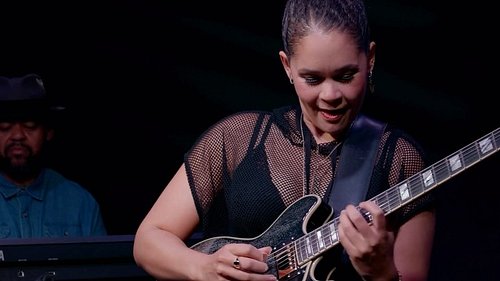 Lil solo time with some of my favorites🎶 🥁 🎸 🎹 Playing over this rhythm section is like… 🫠 🔐 Link in bio
@gorden512 , @diisko...