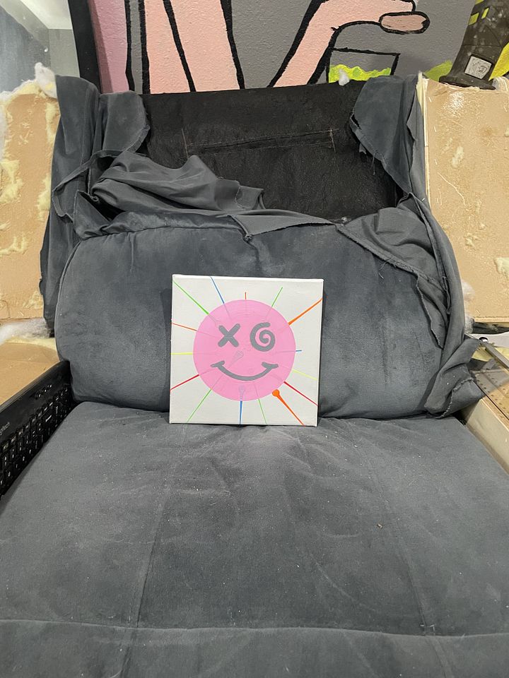 pink smiley uv drips product image (1)