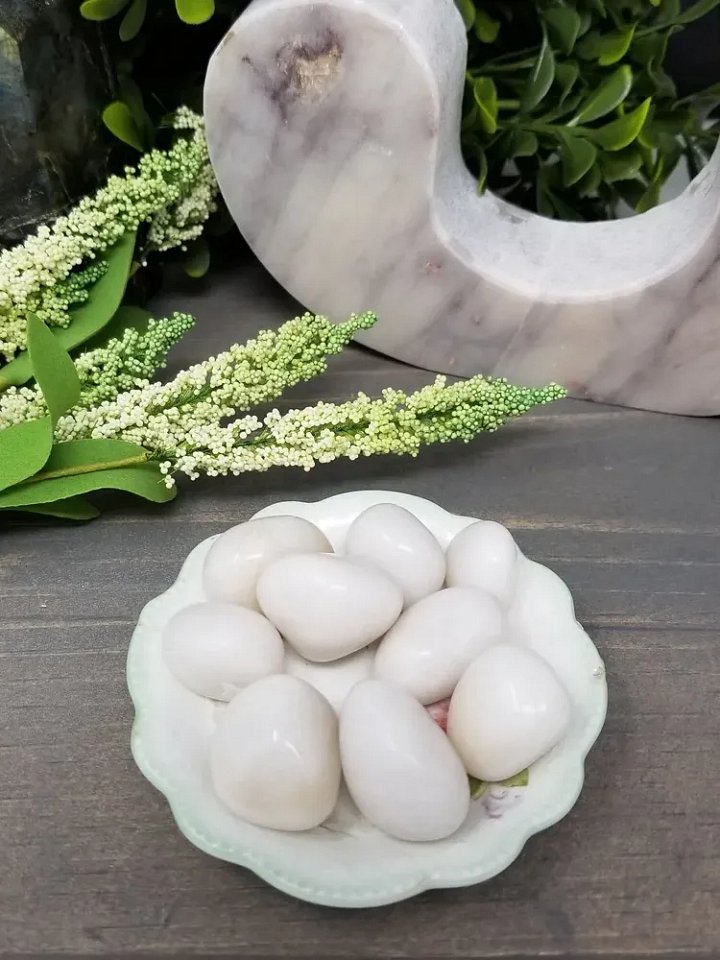 White Jade Tumbled Pocket Stone – Peace • Clarity • Emotional Balance product image (2)