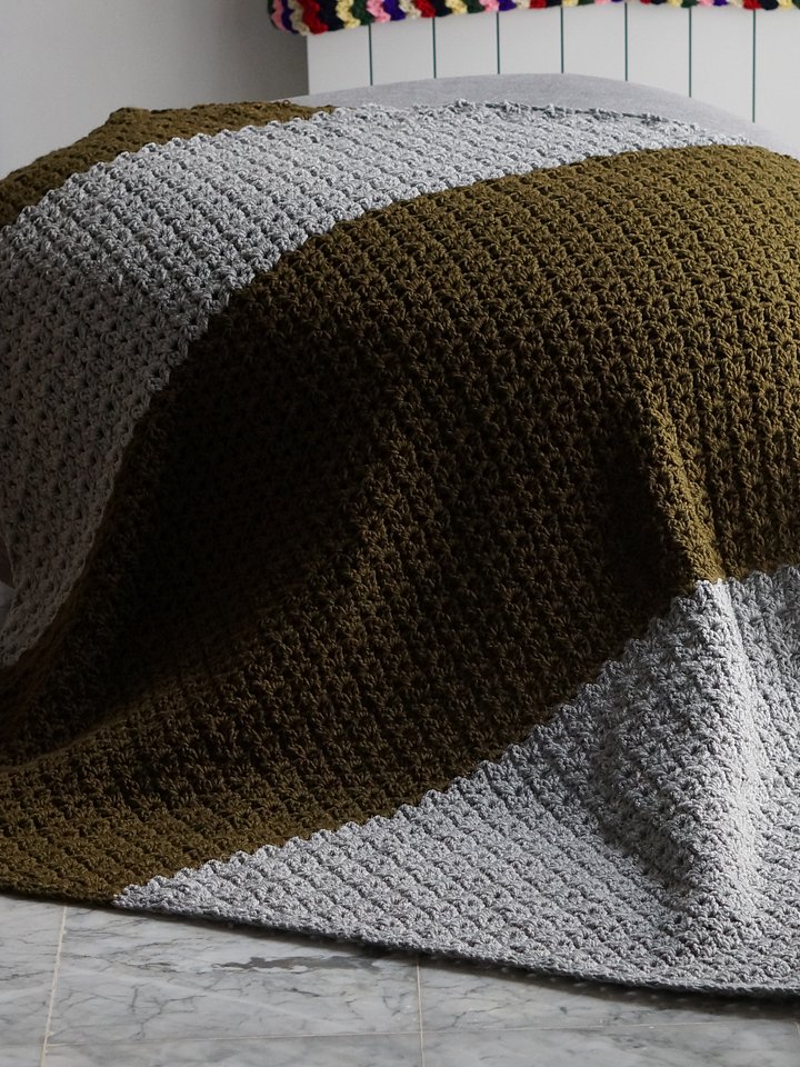Double V stitch corner to corner blanket pattern product image (2)