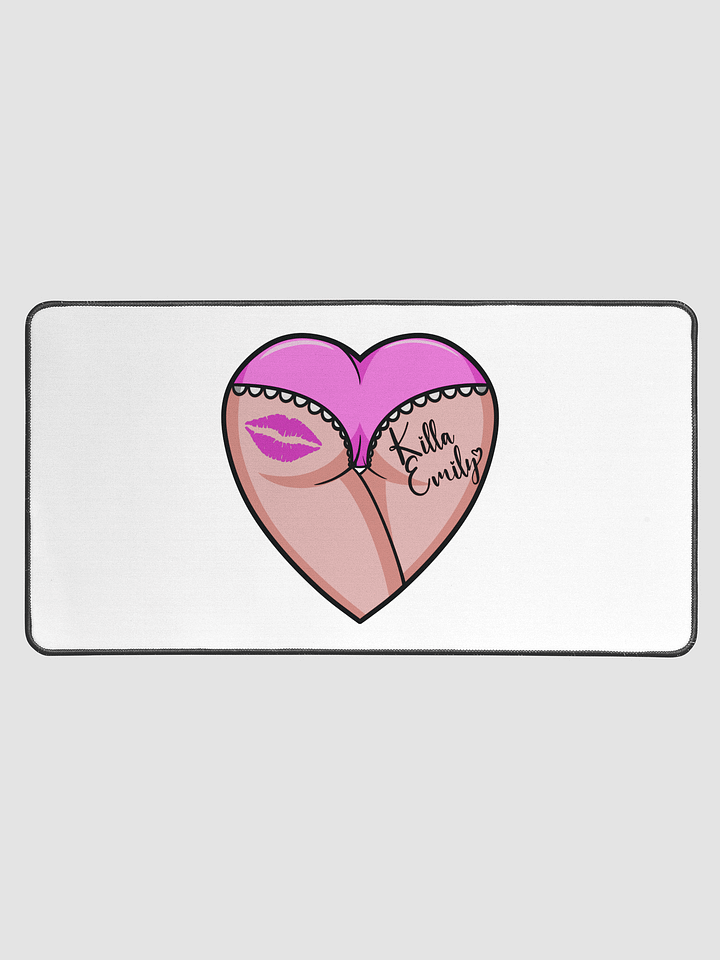 KILLA_EMILY LIGHT PINK HEART BUTT LOGO DESK MAT product image (1)