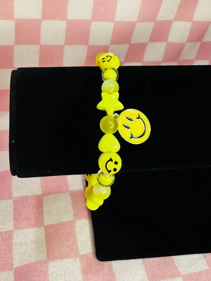 Yellow Smiley Face Stretch Bracelet product image (1)