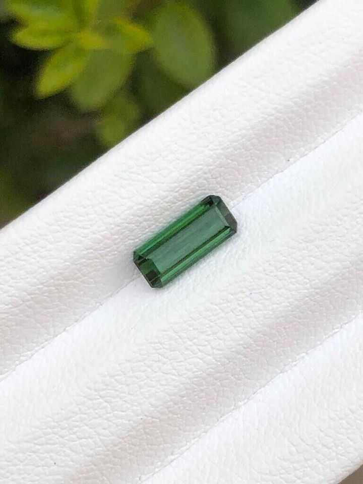 TOURMALINE NATURAL GEMSTONE FOR JEWELRY CHROME COLOR EMERALD CUT, 1.10 CARAT product image (2)