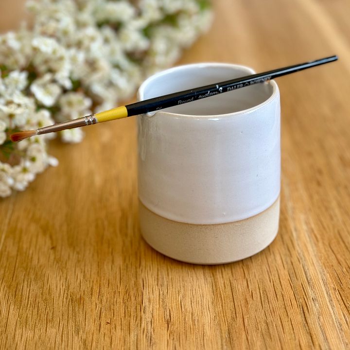 Small brush pot product image (1)