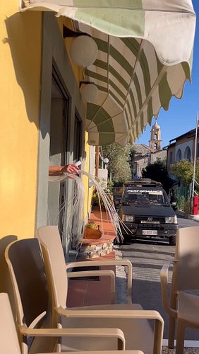 Poppy T-shirt🌺 in a place where it was born… while pet sitting Tony a teenager dog 🐕 loved by all the village… such a happy d...