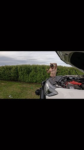 Worlds fastest oil change 🛻🛢️💪🏽