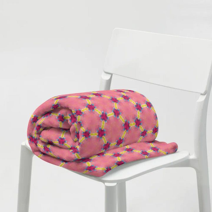 Pink Honeycomb Seamless Pattern Throw Blanket product image (2)
