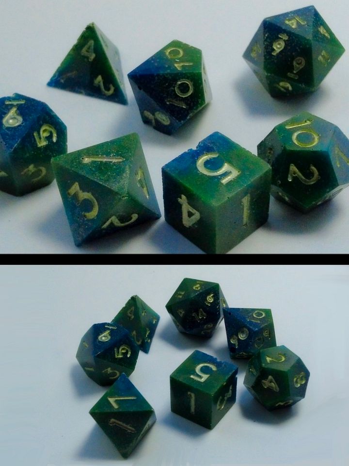 Dark Blue & Green TTRPG 7 Dice set product image (1)