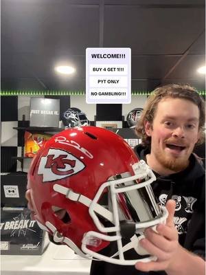 Feelin a lil Mahomey on a Tuesday morning! 👀 @TheRealAutograph #fyp #foryou #thehobby #sportscards #nfl #nba #mlb #patrickmahomes 