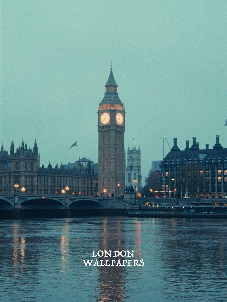 London Moody Wallpapers product image (2)