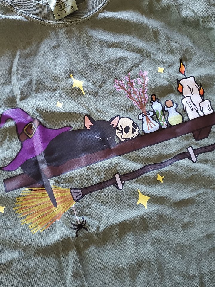 Witchy Cat's Dream Comfort Tee product image (2)