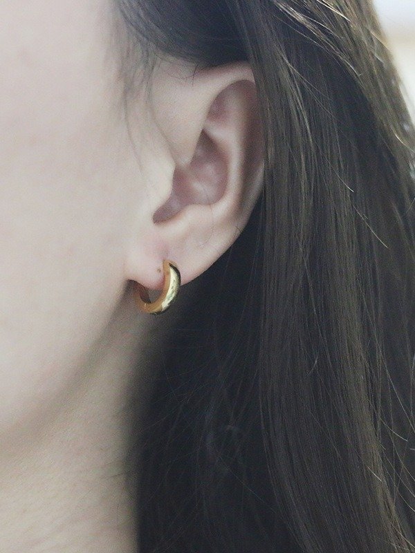 Minimalist Hoop Earrings | 18K Gold Plated product image (3)