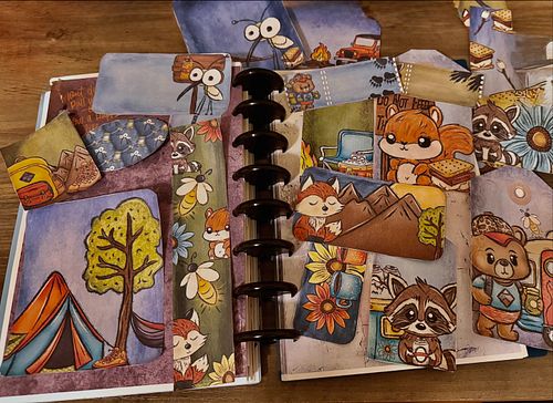 This happens every single time I use this clip art set… I simply cannot put them down!!! 

Lots of journaling spreads coming ...