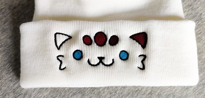 Chip Hat (Pom Pom) product image (2)