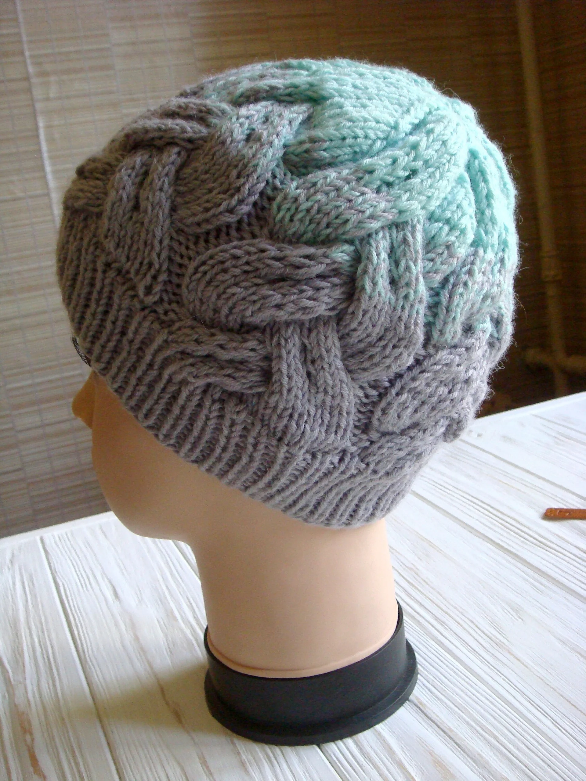 Gradient Two-Colors Knit Hat Pattern product image (4)