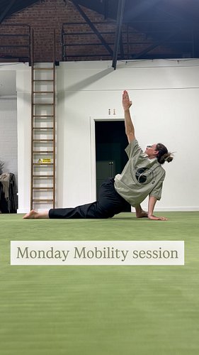 Save for later and come back to this whenever you need a mobility boost!
This morning's mobility session was just what I need...