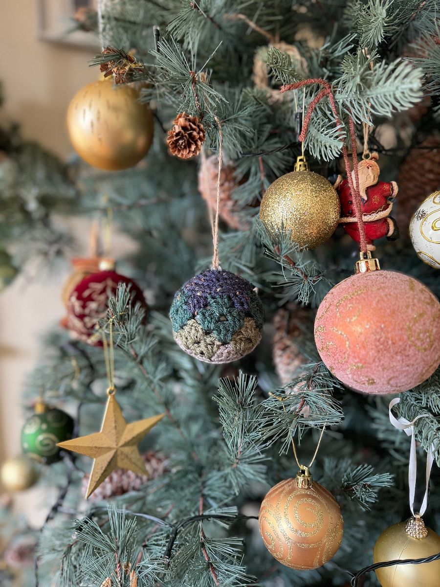Easy Crochet Bauble Pattern / Granny Stitch Bauble / Colourful Crochet Tree Decoration / Pdf Pattern product image (6)