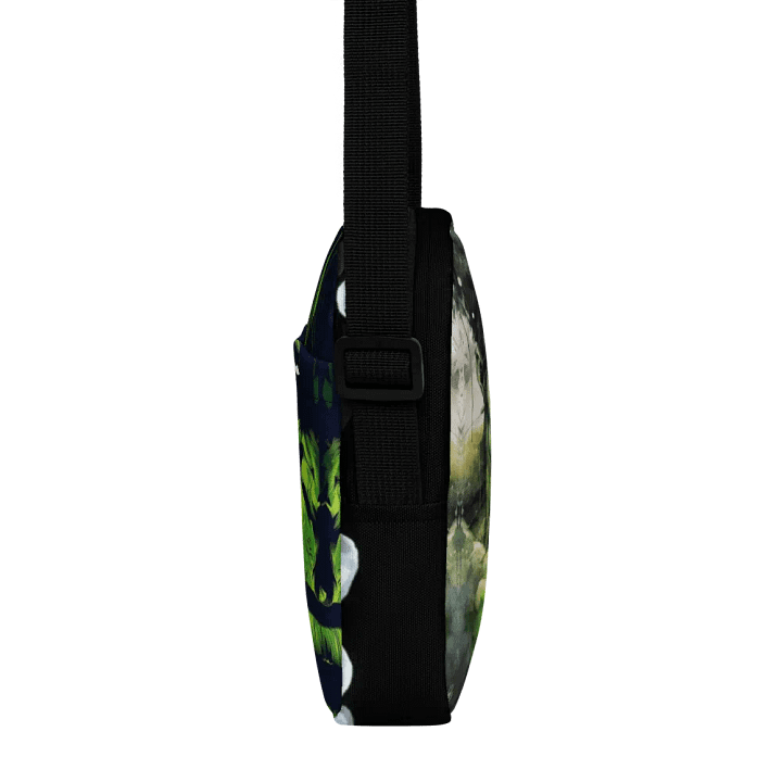 Buhay Tuklas The Hulk Intense Symmetry Green Crossbody Bag product image (2)