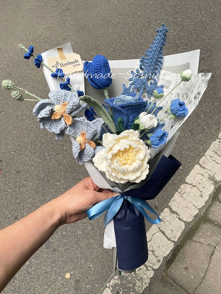 Blue Note Crochet Knit Bouquet product image (2)