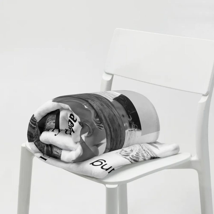 Kim Taehyung Throw Blanket product image (7)