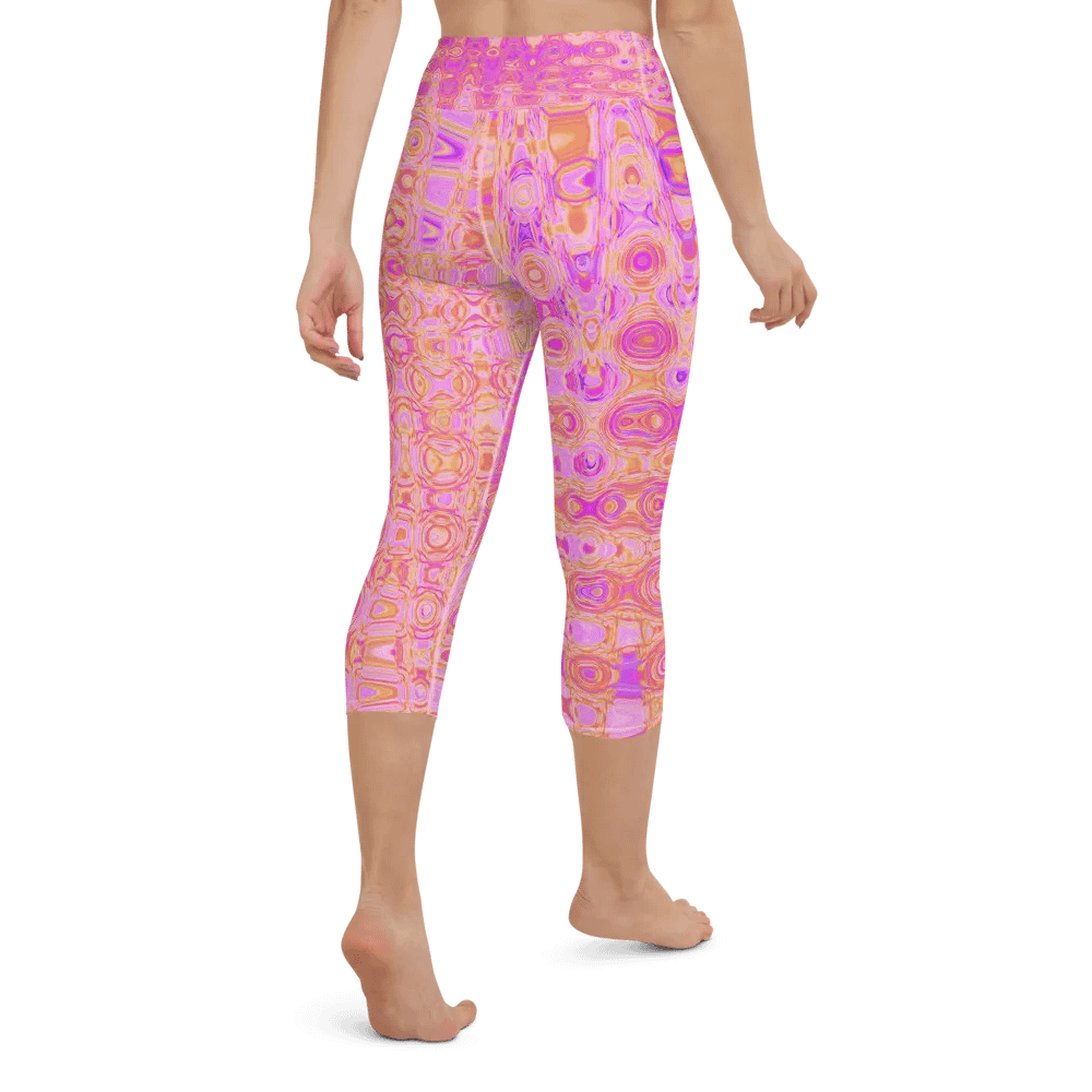 Cool Abstract Pink and Magenta Atomic Retro Zigzags Capri Yoga Leggings product image (3)