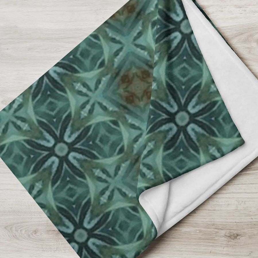 "Diagonal Floral Seamless Patterned Throw Blanket product image (8)
