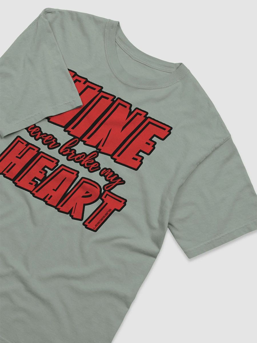 WINE NEVER BROKE MY HEART product image (30)