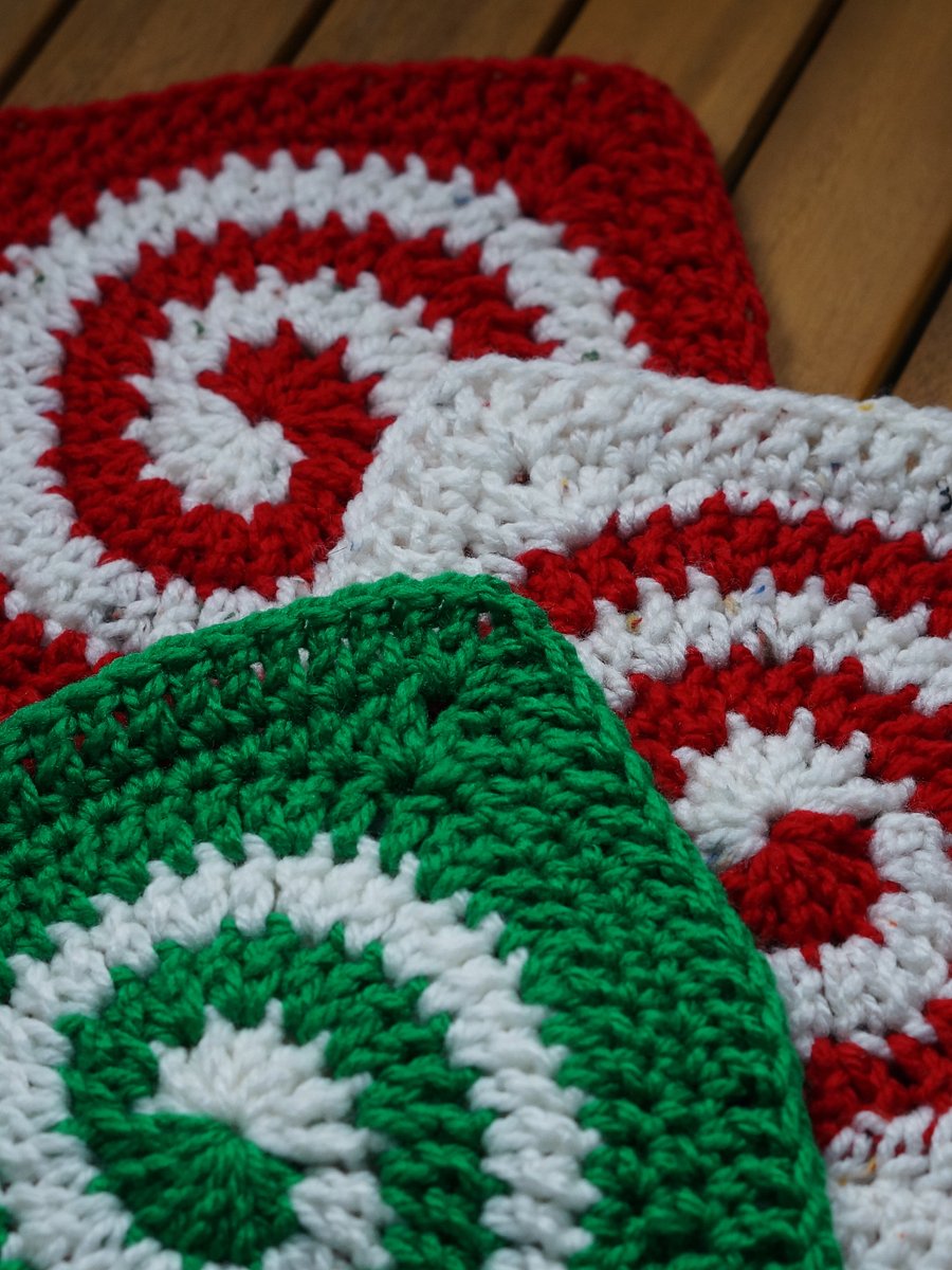 Spiral granny square pdf pattern product image (6)