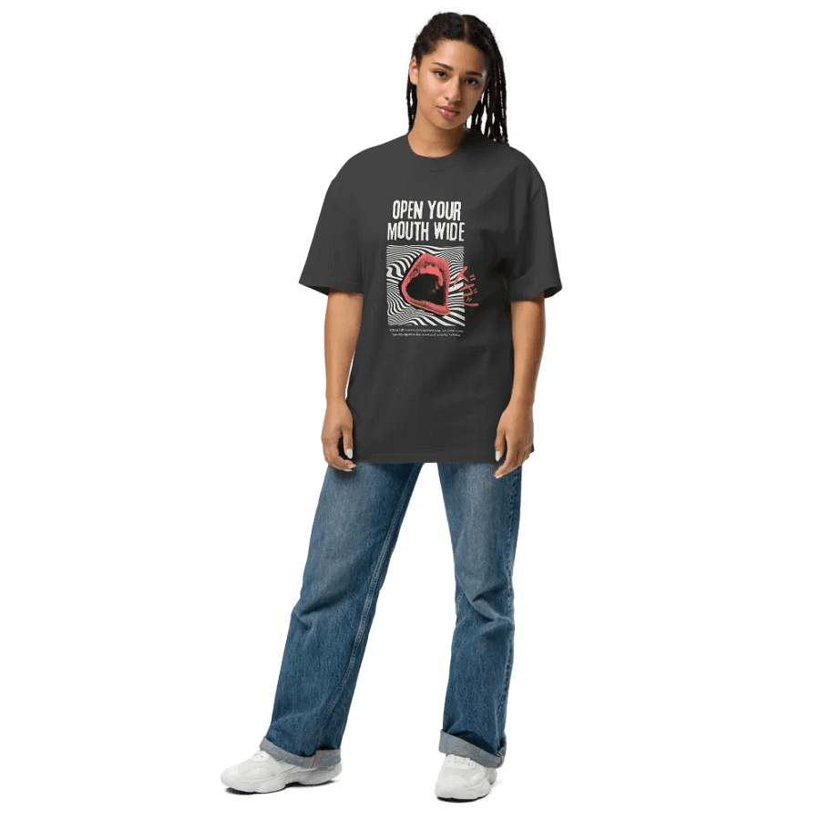 Glitch Lips Graphic Oversized Tee product image (7)