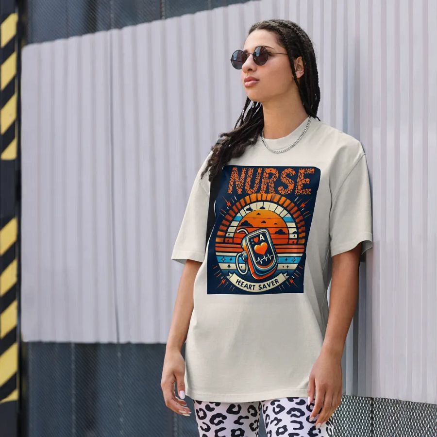 Heart Saver Retro Nurse Oversized Tee product image (8)