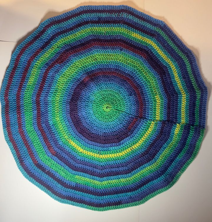 Pulsating round rug product image (2)