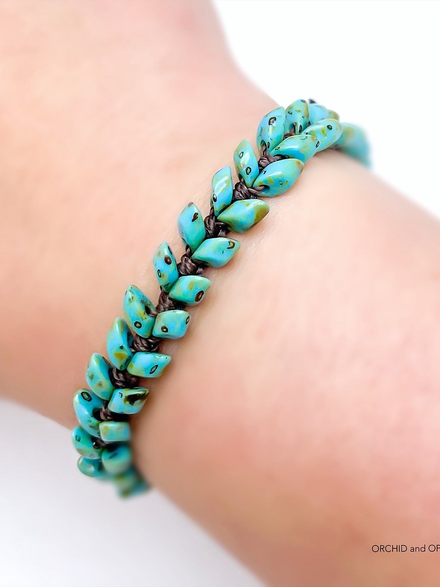 Beading Pattern – Magatama Vine Macrame Bracelet product image (1)