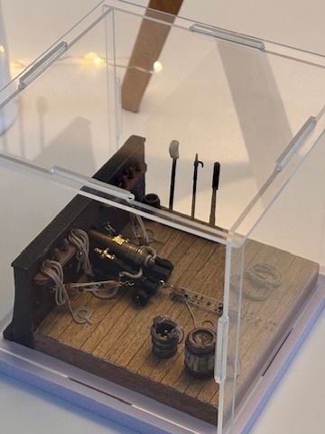 Wooden Diorama: Cannon Aboard a Historic Ship - black ship version product image (6)