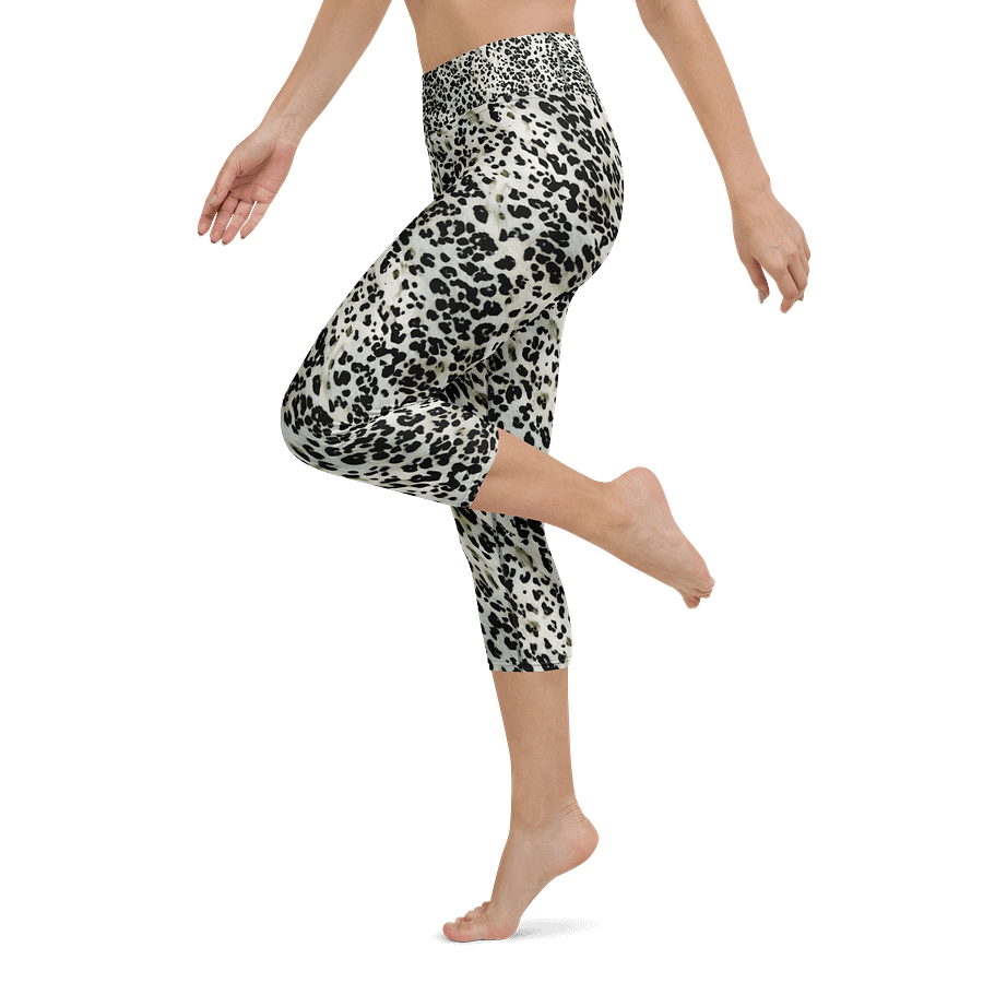 Green Leopard Capri Leggings product image (5)