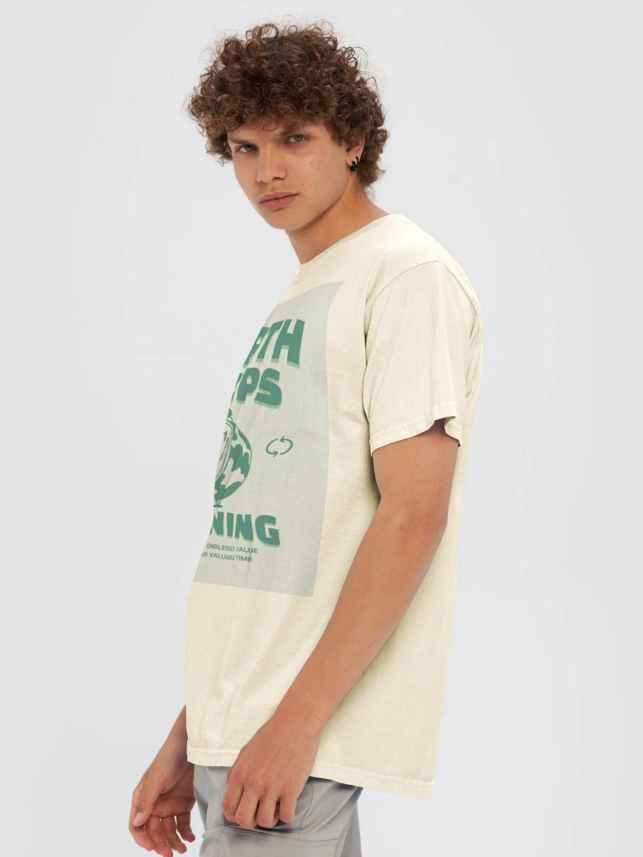 Earth Keeps Spinning Tee product image (7)