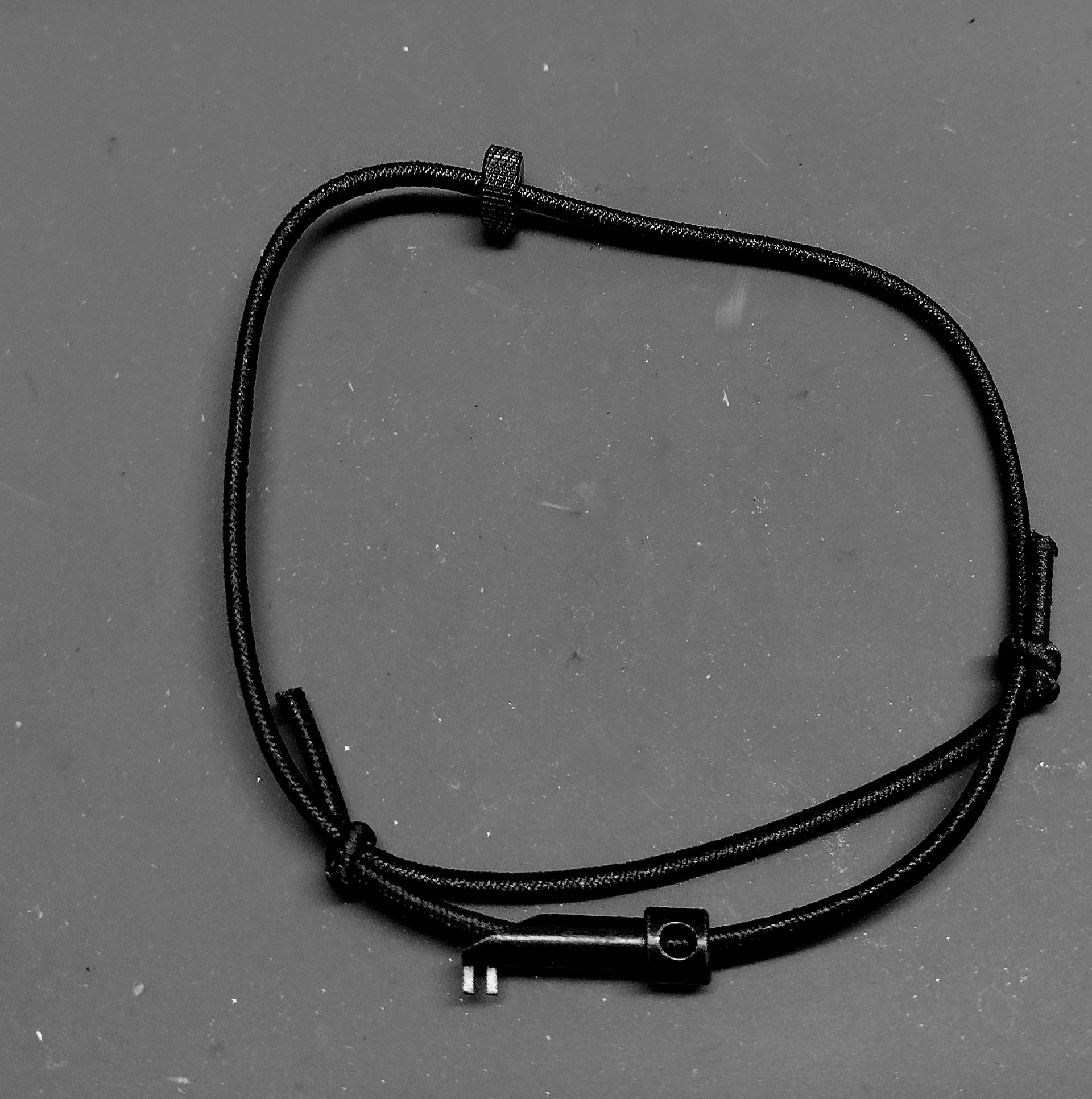 EZ Window Break Bracelet With Handcuff Key product image (1)