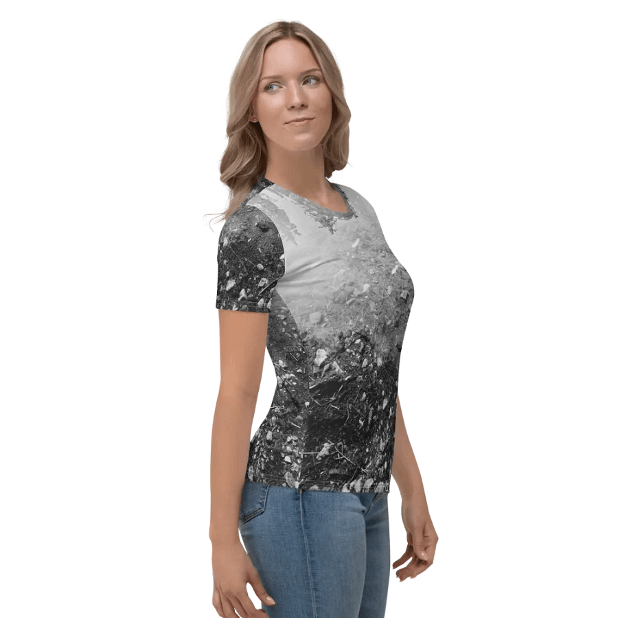 Take a mental break and recharge your batteries. Women's T-shirt product image (4)