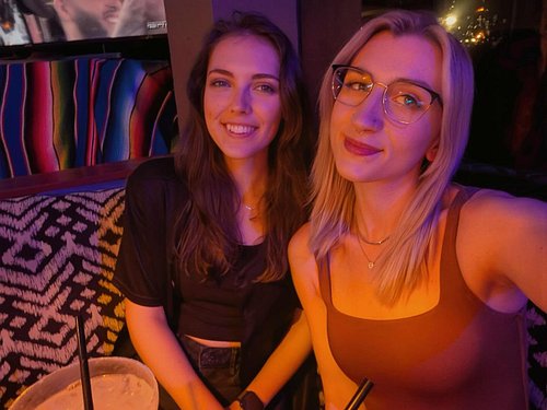 last night, the first ever #MythGirls meetup happened and it was magical 💛🖤💜