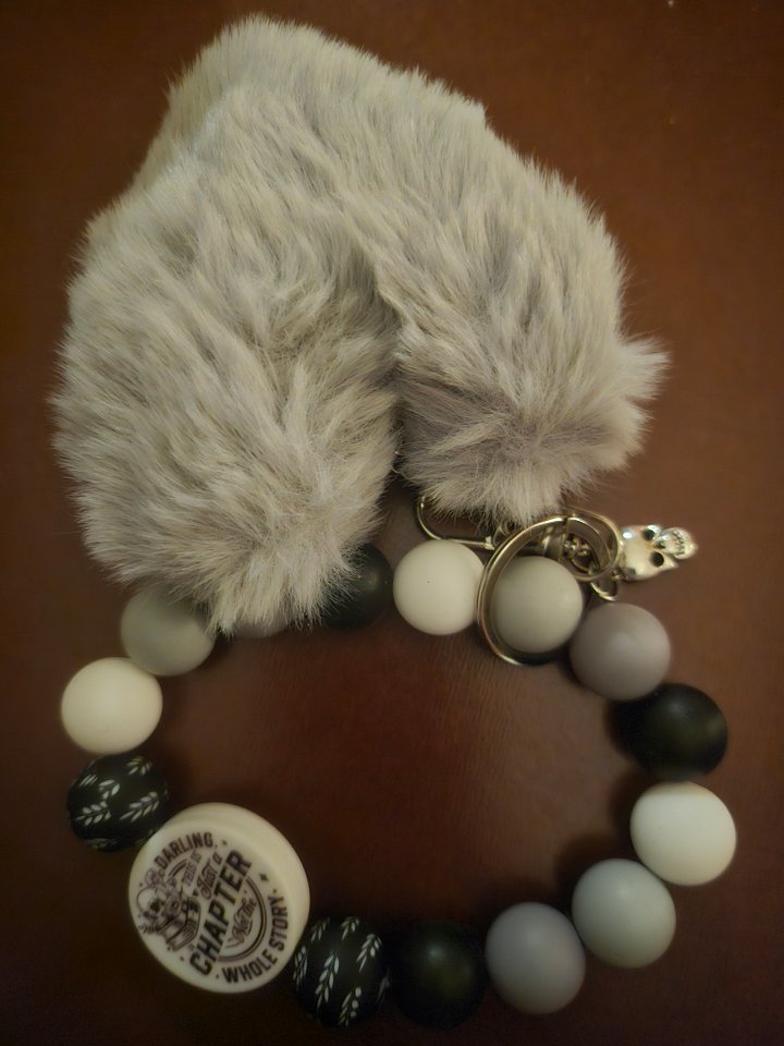 Handmade Silicone Bead Keychain Wristlet product image (2)