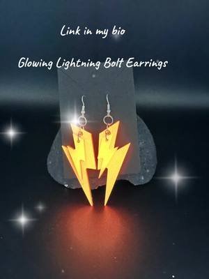 With HHN announcing houses now come complete your outfit with some glowing Lightning Bolt Earrings. Order a custom pair!! GaouetteStylesAndDesign.com. #custom #Fourthwall #crafts #handmade #customgifts #likewhatyoulike #twitchstreamer #creative #colorful #different #weird #summer @Universal Orlando Resort @Jeneva Rose @CelinaSpookyBoo @Universal Studios Offical who doesn’t like a little spooky something. @Halloween Horror Nights @HalloweenCostumes.com @HHNSpeculationMatt @@thetimtracker @thenobleways @Kris HC @Losh TV @Mammoth Club @Orlando Informer @Freida Mcfadden @Jason Davis - Horror Author 