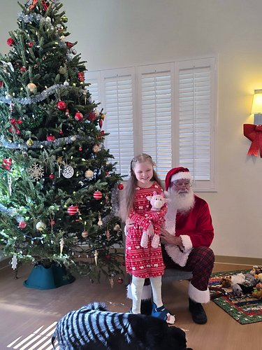 This morning the volunteers at @quantumhouse provided @panerabread for brunch and activities for the kids! There were also gr...