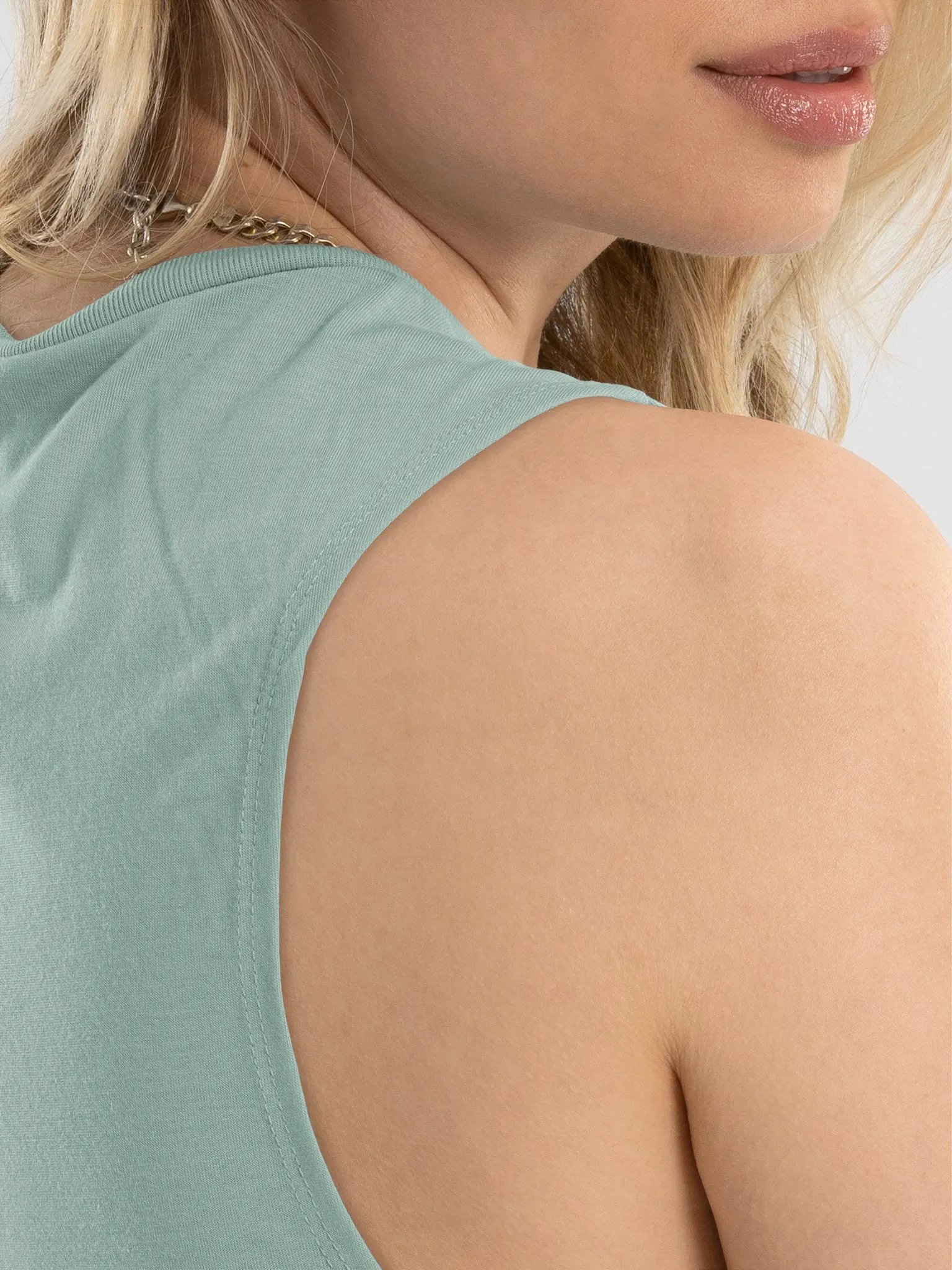 Triangles with buttons and hankie Women's Flowy Muscle Tank product image (34)