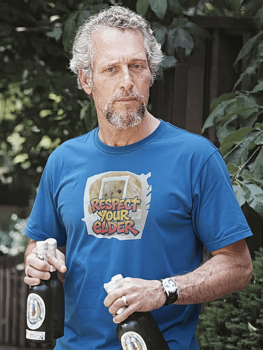"Elder Bear" T-Shirt | Retro, Graffiti & Tech Mashup product image (1)