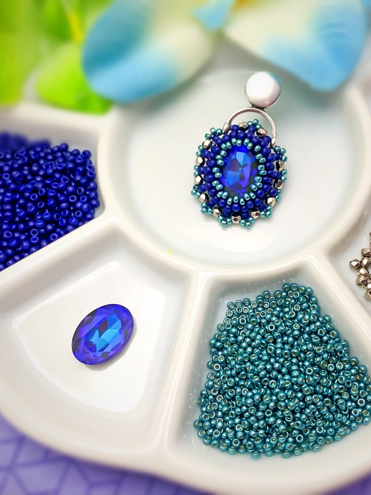 Beading Pattern – Golden Hour 14mm Crystal Oval Earrings product image (5)