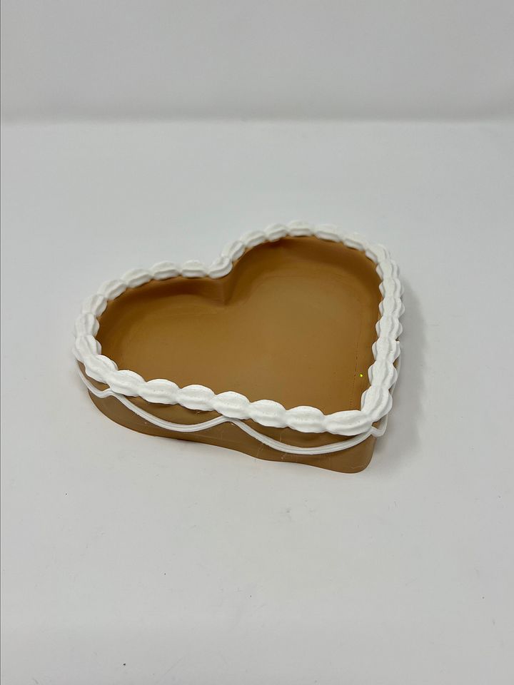 Heart Cake Tray (3D Printed) product image (1)