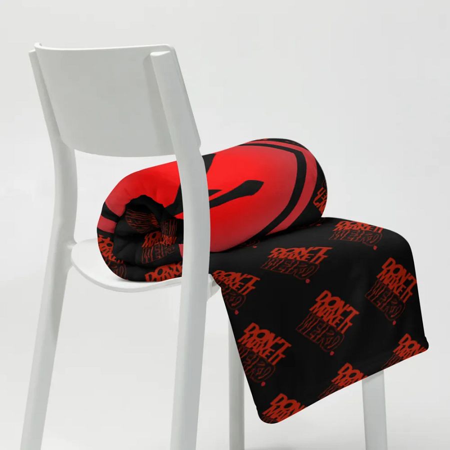 Weird/KShield Throw Blanket - BLK product image (20)