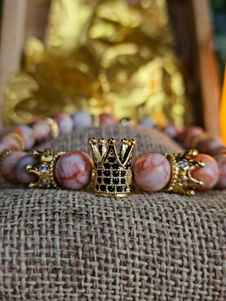The Armored Kingdom Pink Petal Crown Stone Bracelet product image (3)