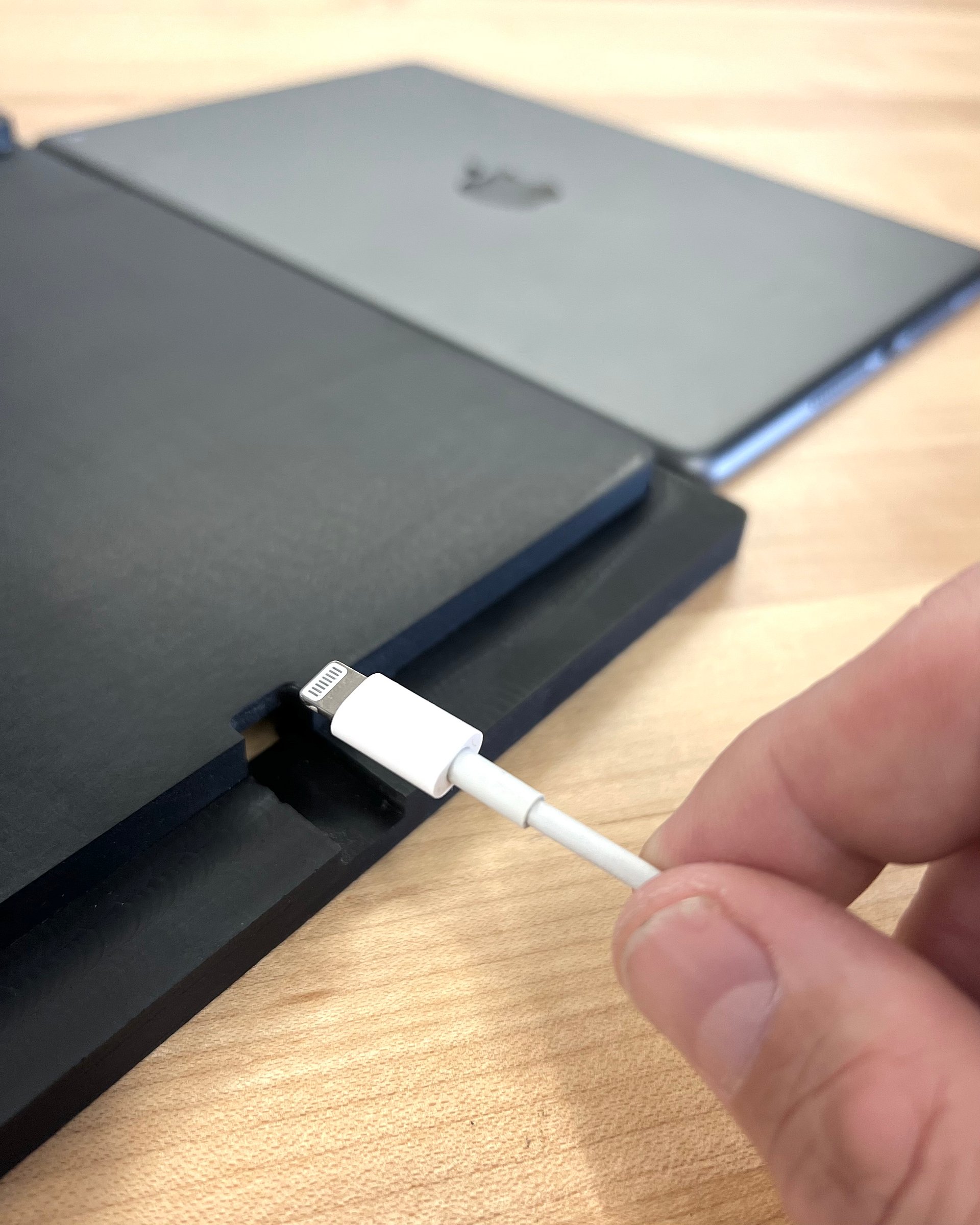 iPad Pro, 10.5-inch, Gen 2 - SIDE SLIDER Dash Kit product image (6)
